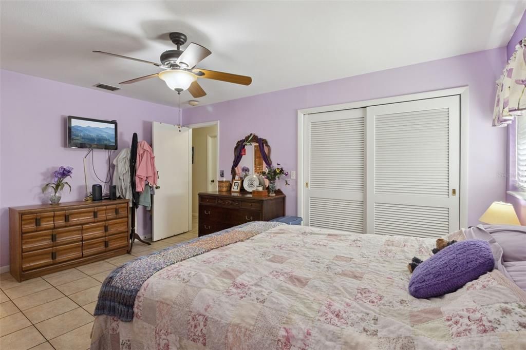 Active With Contract: $677,000 (3 beds, 2 baths, 1920 Square Feet)