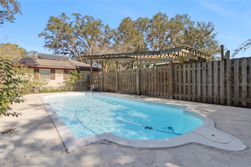 Active With Contract: $677,000 (3 beds, 2 baths, 1920 Square Feet)