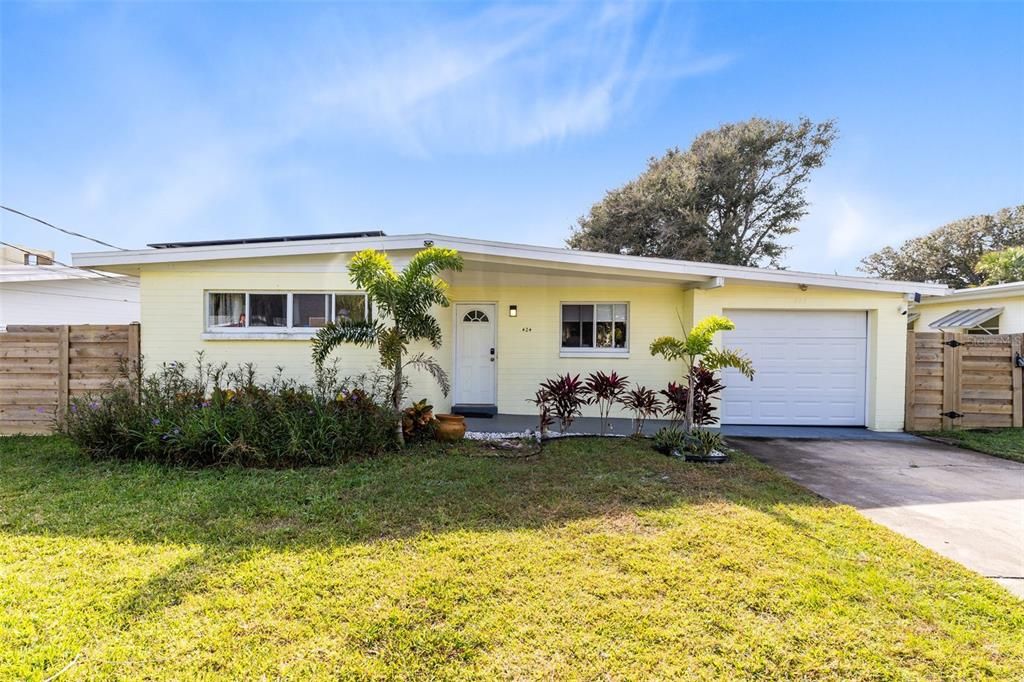 待售: $349,900 (2 贝兹, 2 浴室, 1082 平方英尺)