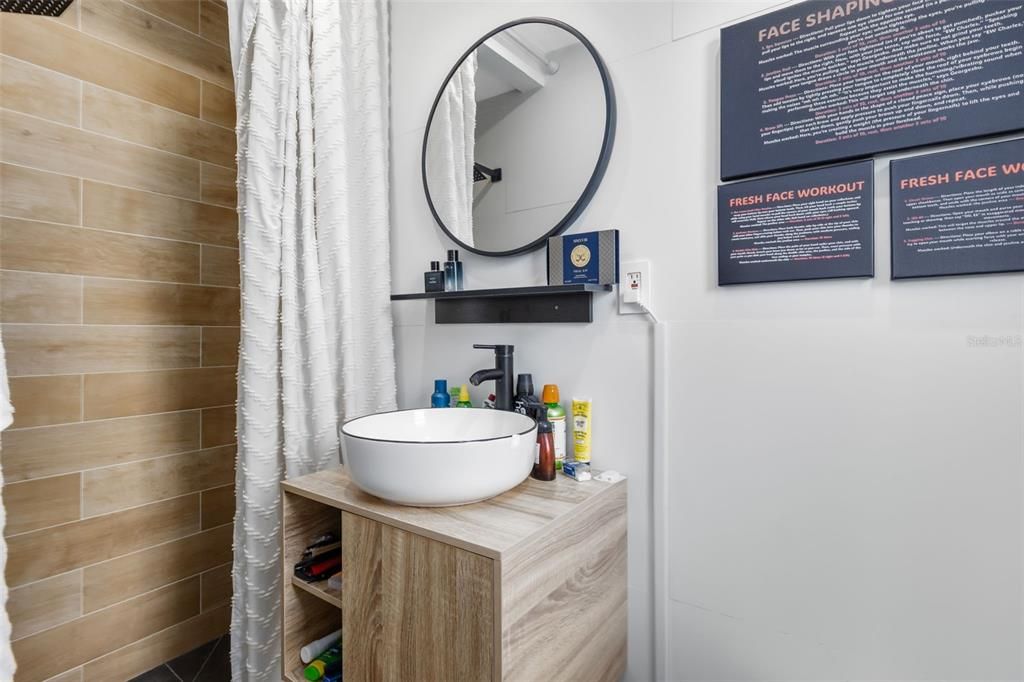 待售: $349,900 (2 贝兹, 2 浴室, 1082 平方英尺)