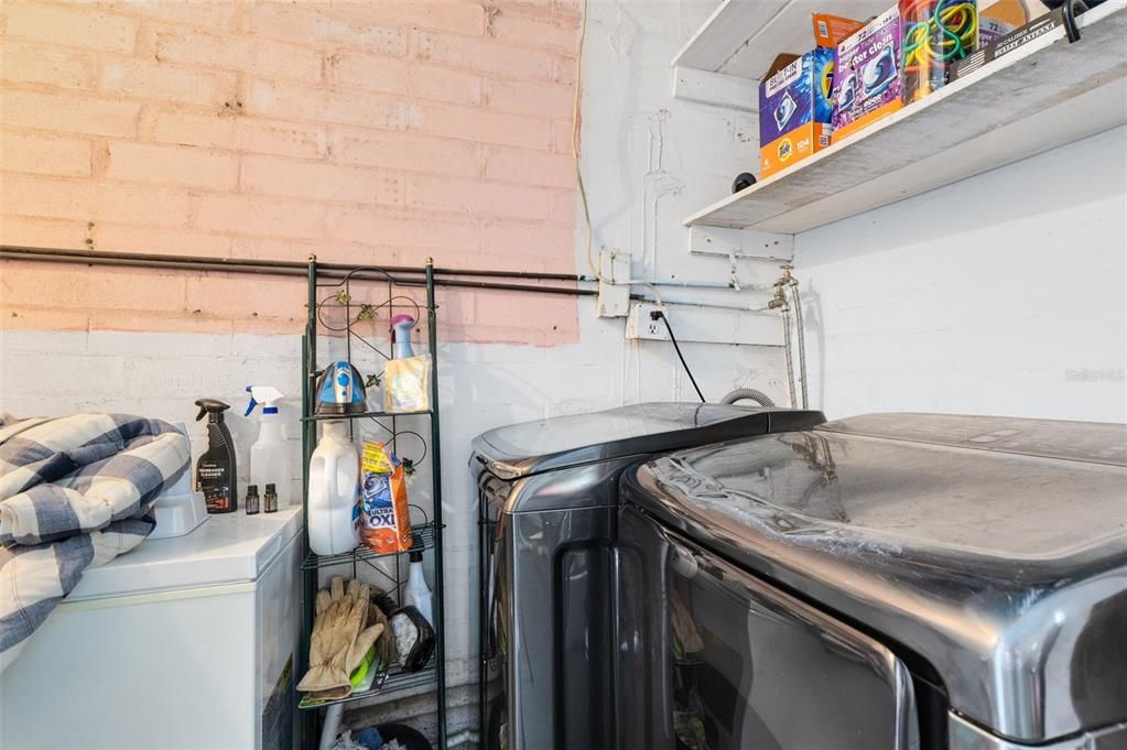 待售: $349,900 (2 贝兹, 2 浴室, 1082 平方英尺)