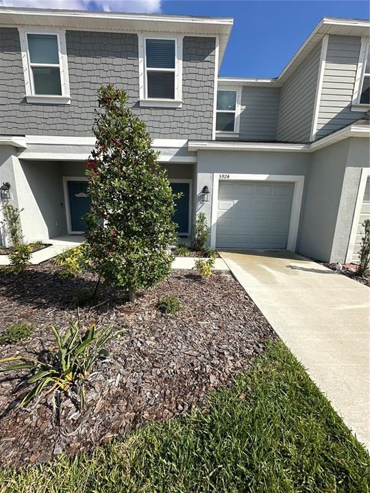 For Sale: $289,000 (3 beds, 2 baths, 1373 Square Feet)