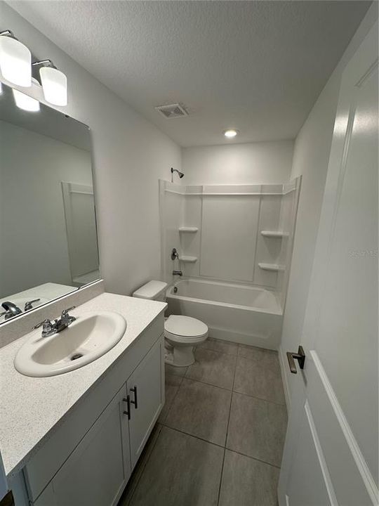 For Sale: $289,000 (3 beds, 2 baths, 1373 Square Feet)