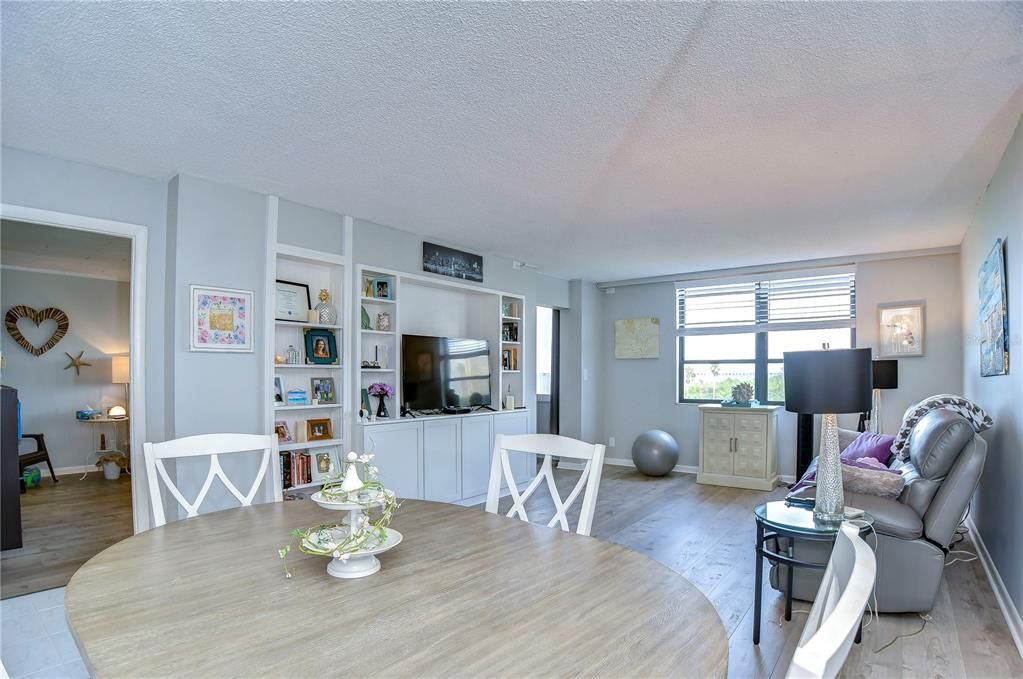 На продажу: $175,000 (1 спален, 1 ванн, 810 Квадратных фут)