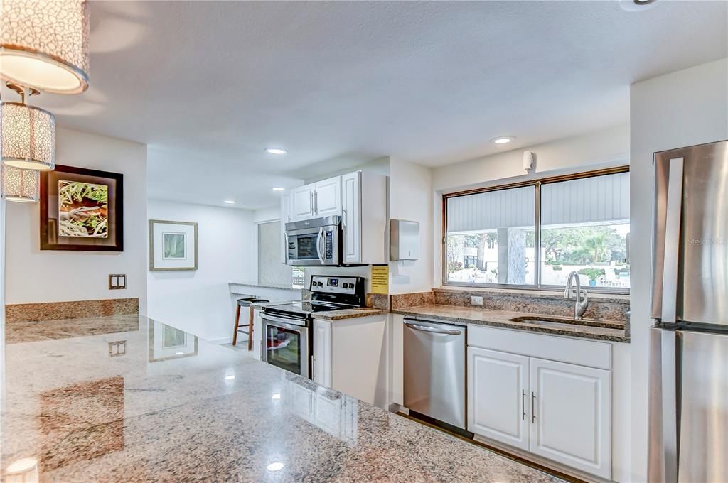 На продажу: $175,000 (1 спален, 1 ванн, 810 Квадратных фут)