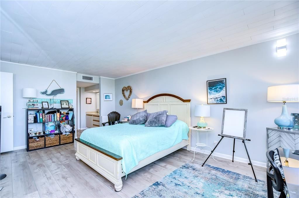 На продажу: $175,000 (1 спален, 1 ванн, 810 Квадратных фут)