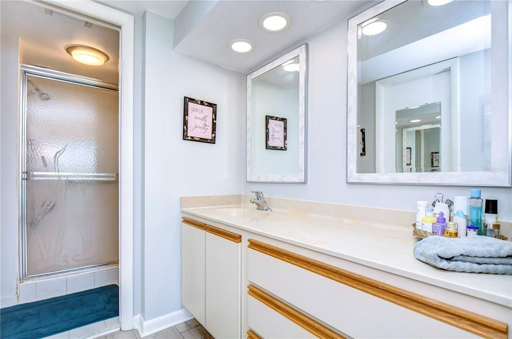 На продажу: $175,000 (1 спален, 1 ванн, 810 Квадратных фут)