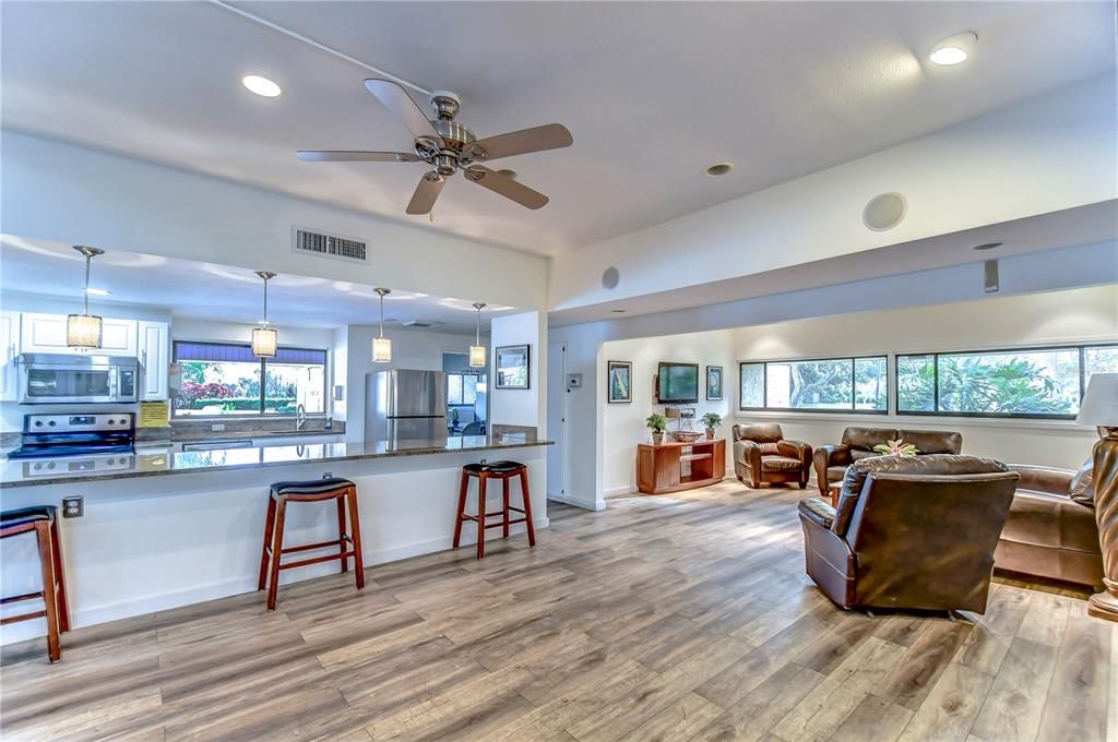 На продажу: $175,000 (1 спален, 1 ванн, 810 Квадратных фут)