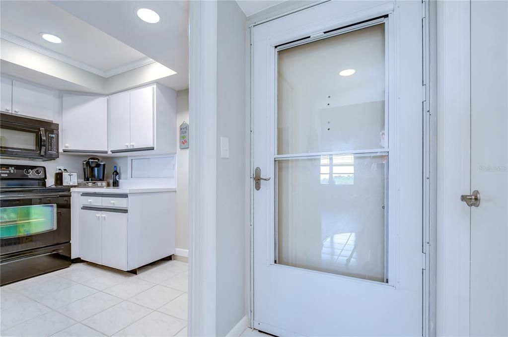 На продажу: $175,000 (1 спален, 1 ванн, 810 Квадратных фут)