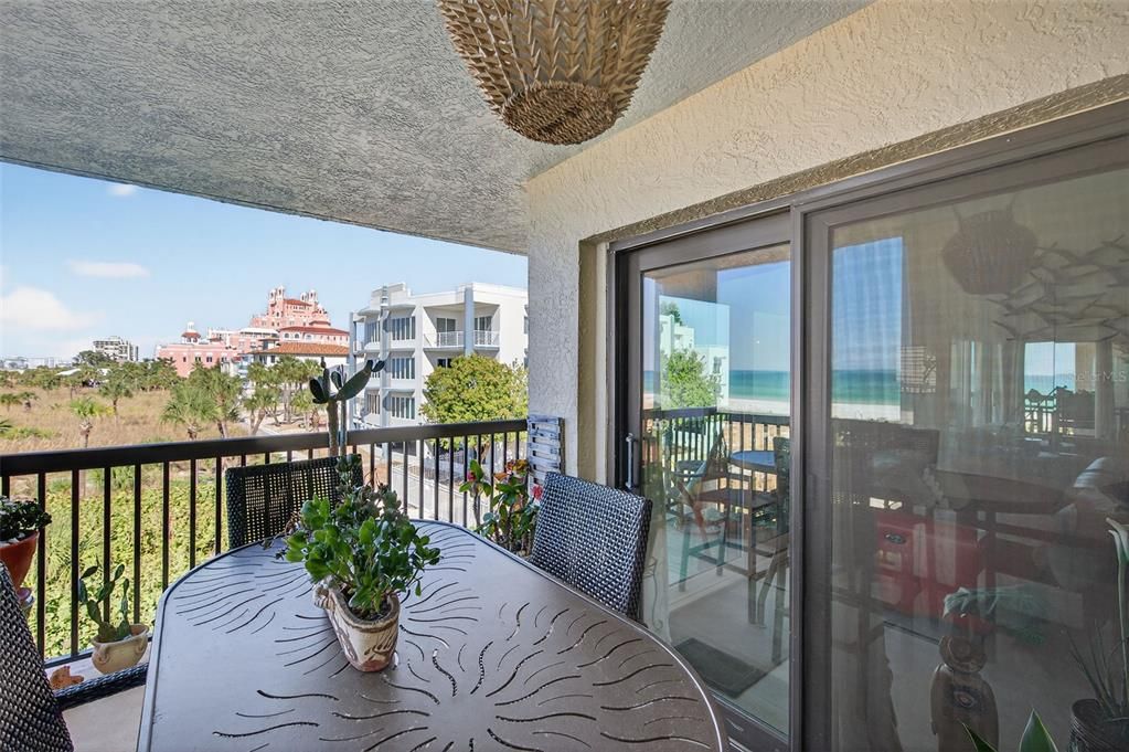 For Sale: $1,285,000 (3 beds, 2 baths, 1345 Square Feet)