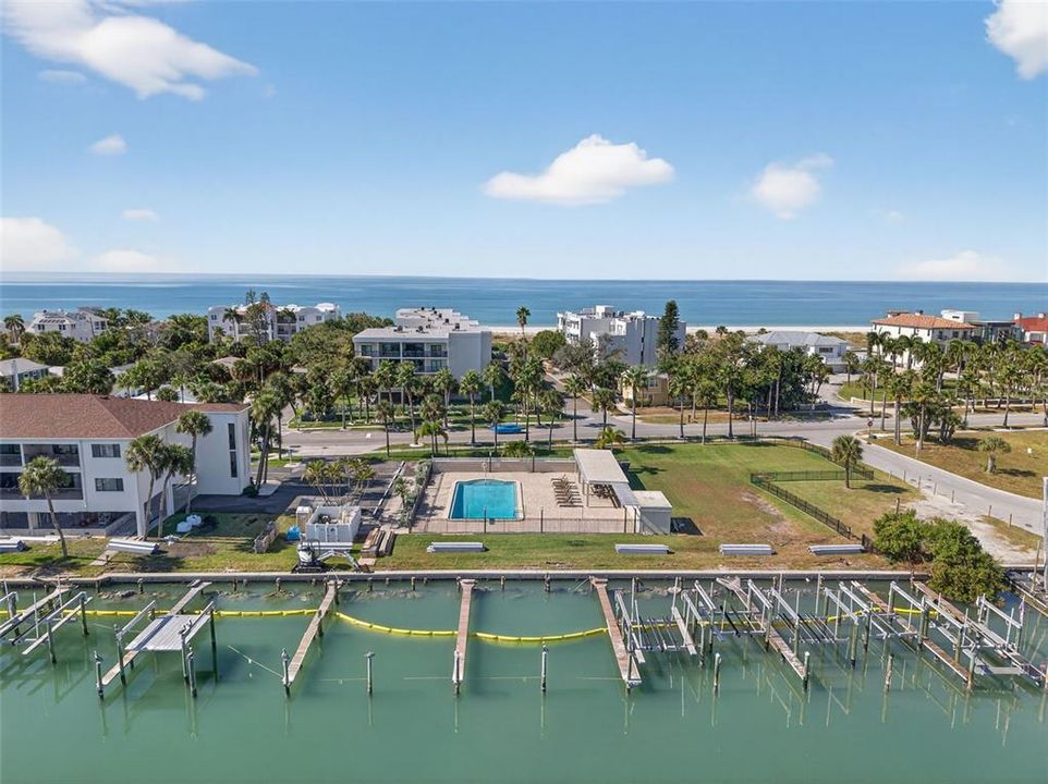 For Sale: $1,285,000 (3 beds, 2 baths, 1345 Square Feet)