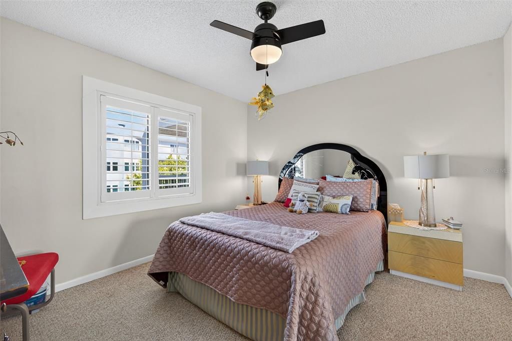 For Sale: $1,285,000 (3 beds, 2 baths, 1345 Square Feet)