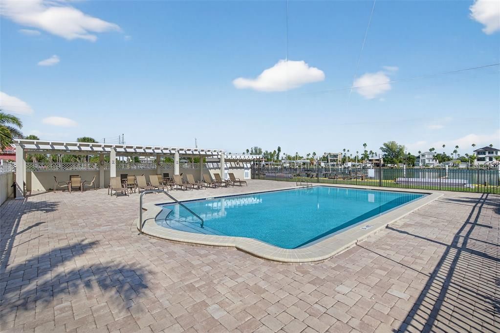 For Sale: $1,285,000 (3 beds, 2 baths, 1345 Square Feet)