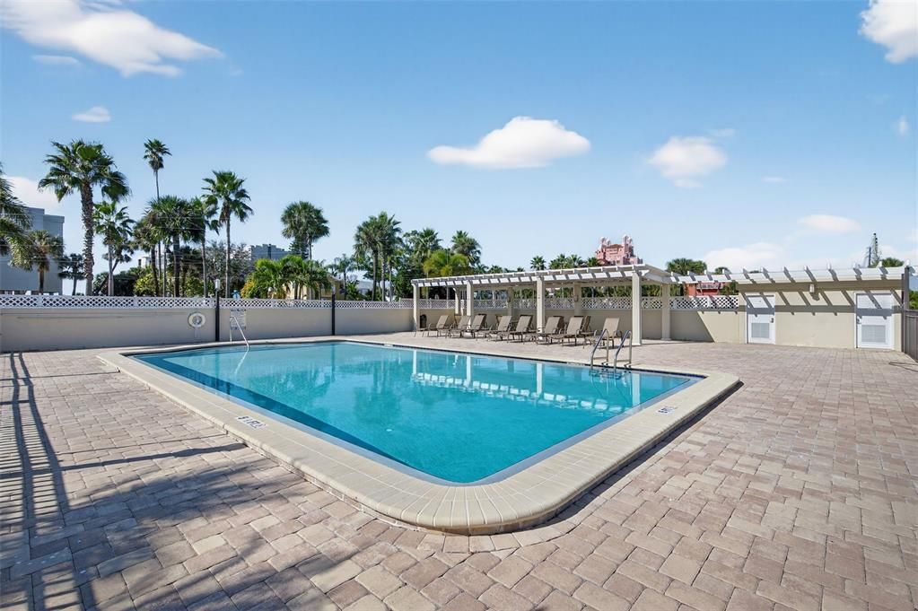 For Sale: $1,285,000 (3 beds, 2 baths, 1345 Square Feet)