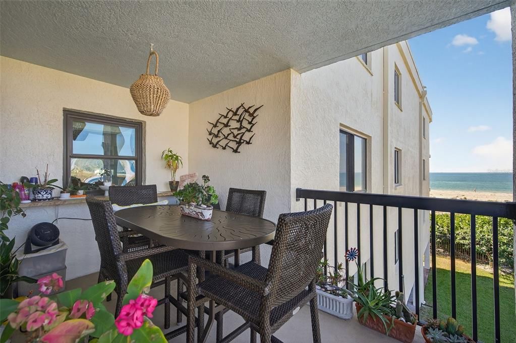 For Sale: $1,285,000 (3 beds, 2 baths, 1345 Square Feet)