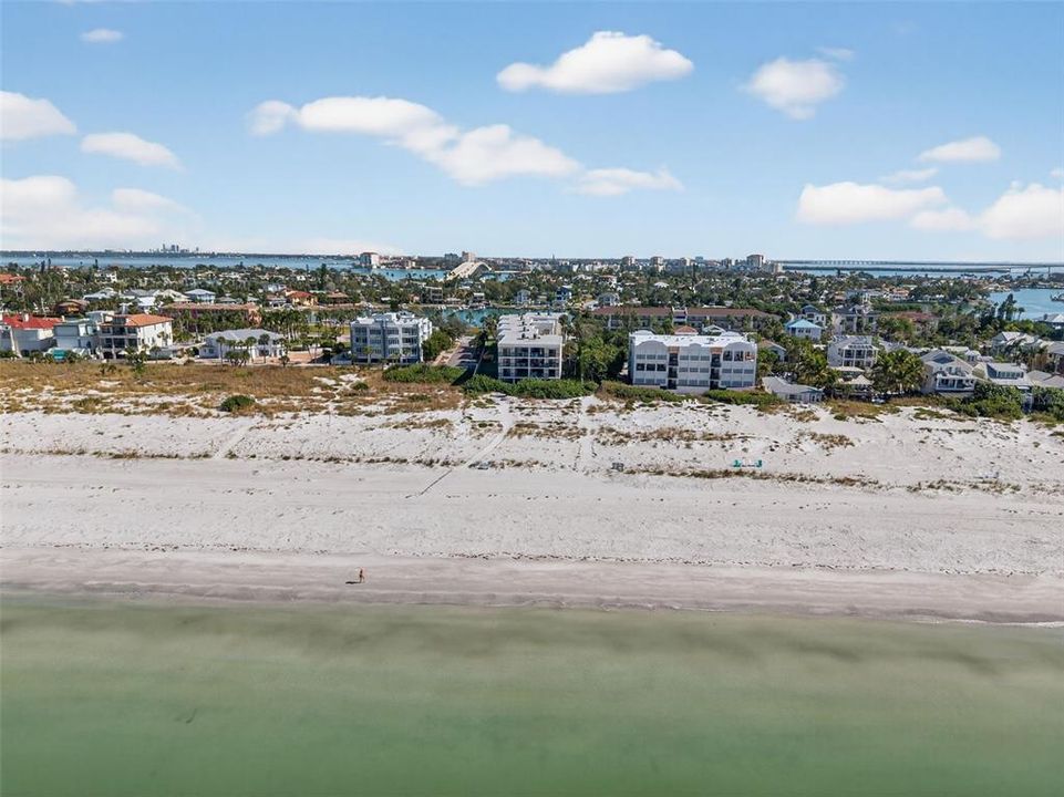 For Sale: $1,285,000 (3 beds, 2 baths, 1345 Square Feet)