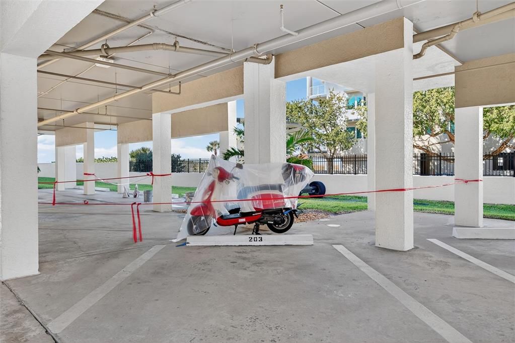 For Sale: $1,285,000 (3 beds, 2 baths, 1345 Square Feet)