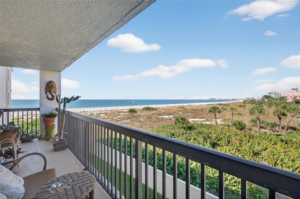 For Sale: $1,285,000 (3 beds, 2 baths, 1345 Square Feet)