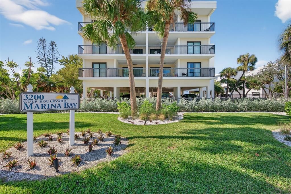 For Sale: $1,285,000 (3 beds, 2 baths, 1345 Square Feet)