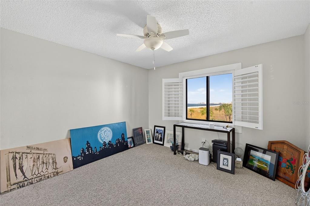 For Sale: $1,285,000 (3 beds, 2 baths, 1345 Square Feet)