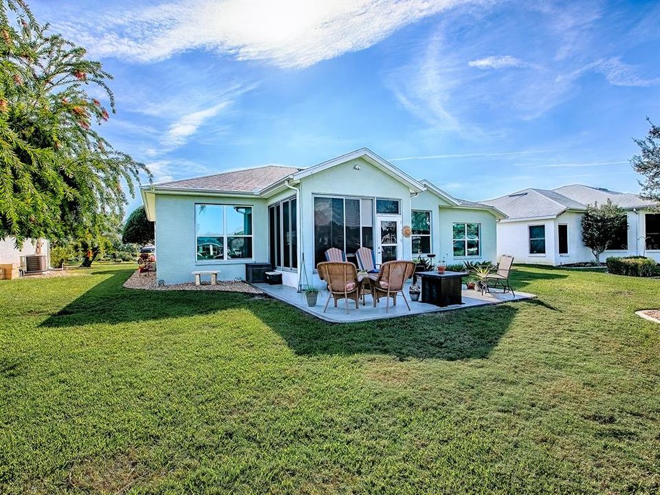 合同活跃: $349,900 (3 贝兹, 2 浴室, 1754 平方英尺)