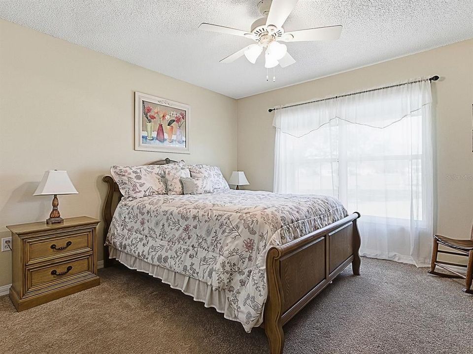 合同活跃: $349,900 (3 贝兹, 2 浴室, 1754 平方英尺)