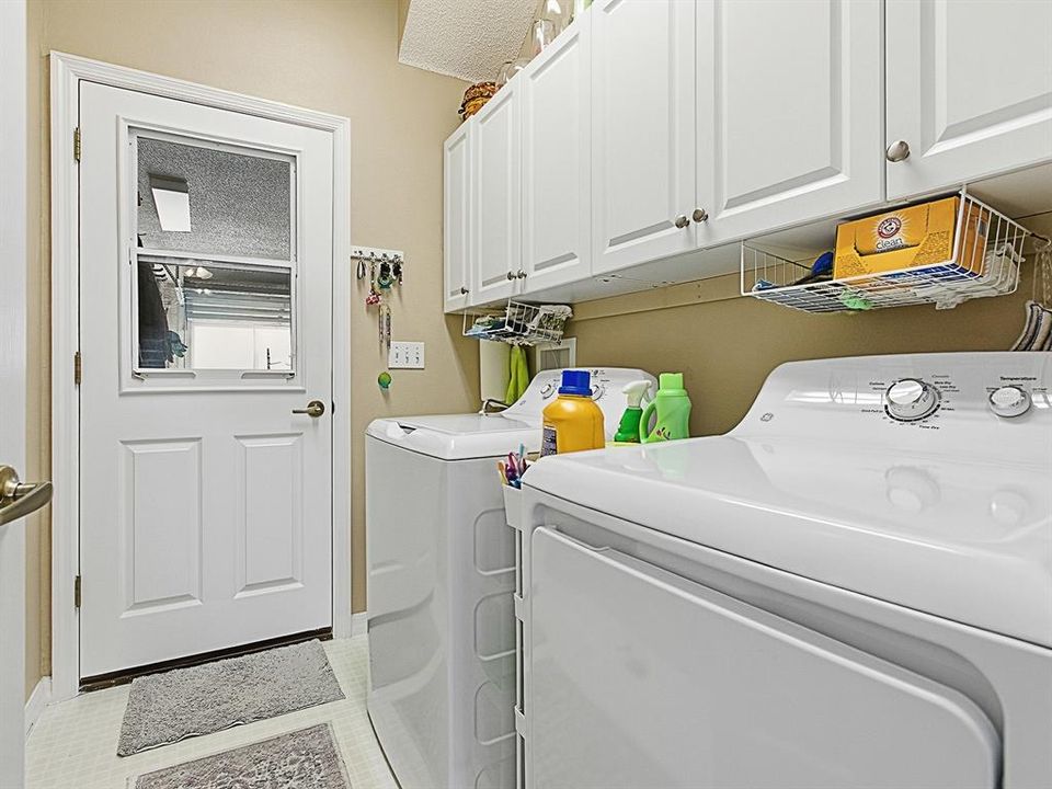 合同活跃: $349,900 (3 贝兹, 2 浴室, 1754 平方英尺)