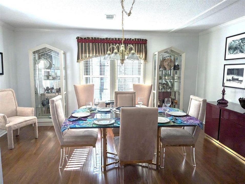 待售: $235,000 (2 贝兹, 2 浴室, 1568 平方英尺)