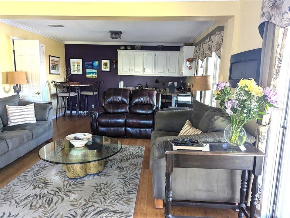 待售: $235,000 (2 贝兹, 2 浴室, 1568 平方英尺)