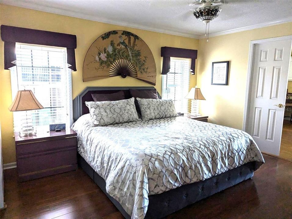 待售: $235,000 (2 贝兹, 2 浴室, 1568 平方英尺)