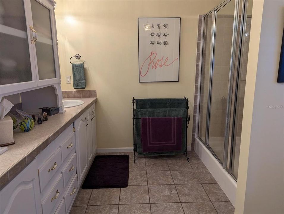 待售: $235,000 (2 贝兹, 2 浴室, 1568 平方英尺)