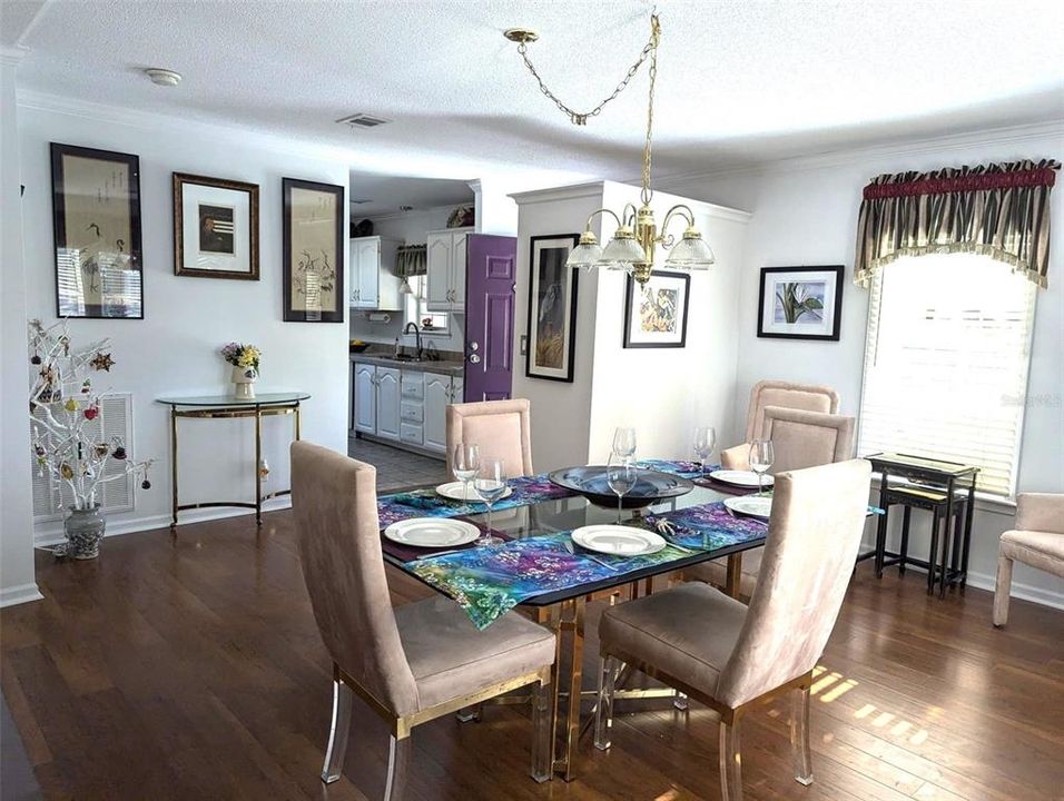 待售: $235,000 (2 贝兹, 2 浴室, 1568 平方英尺)