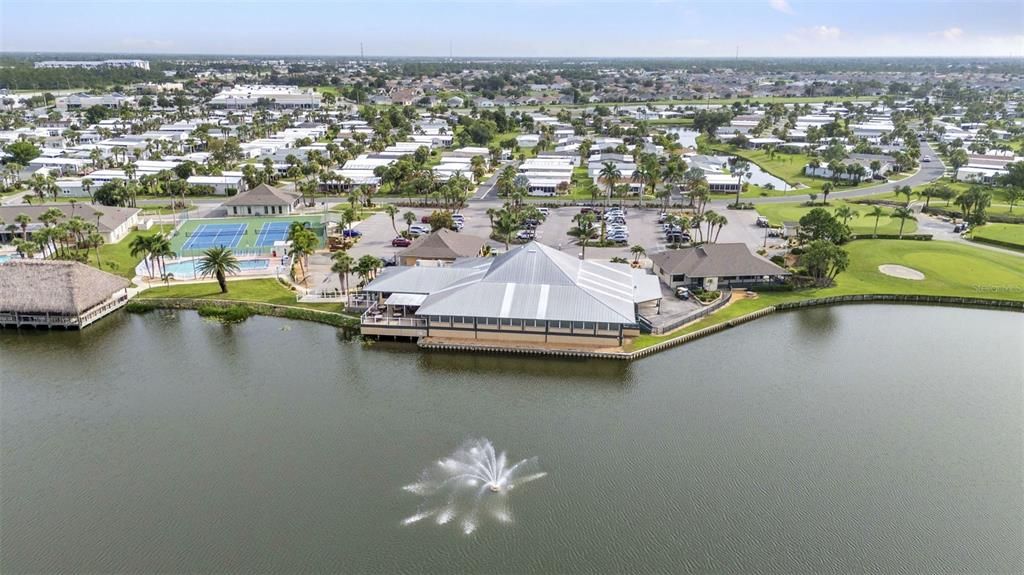 待售: $235,000 (2 贝兹, 2 浴室, 1568 平方英尺)