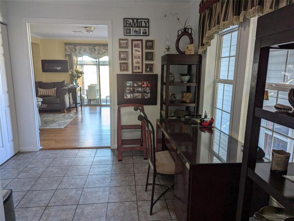 待售: $235,000 (2 贝兹, 2 浴室, 1568 平方英尺)