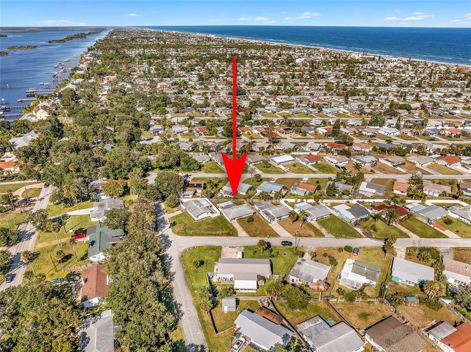 For Sale: $290,000 (2 beds, 1 baths, 1015 Square Feet)