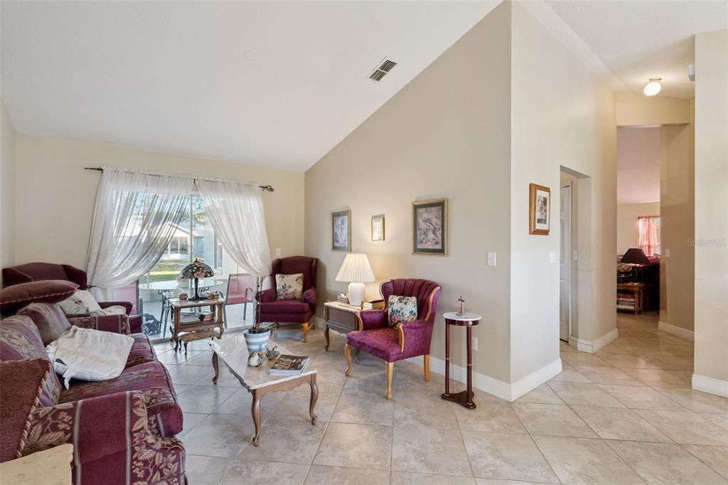 For Sale: $465,000 (4 beds, 2 baths, 2096 Square Feet)