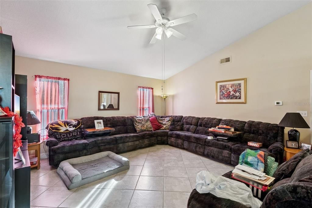 For Sale: $465,000 (4 beds, 2 baths, 2096 Square Feet)