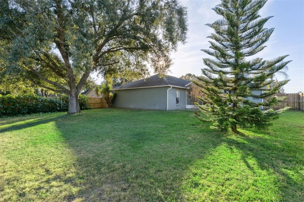 For Sale: $465,000 (4 beds, 2 baths, 2096 Square Feet)