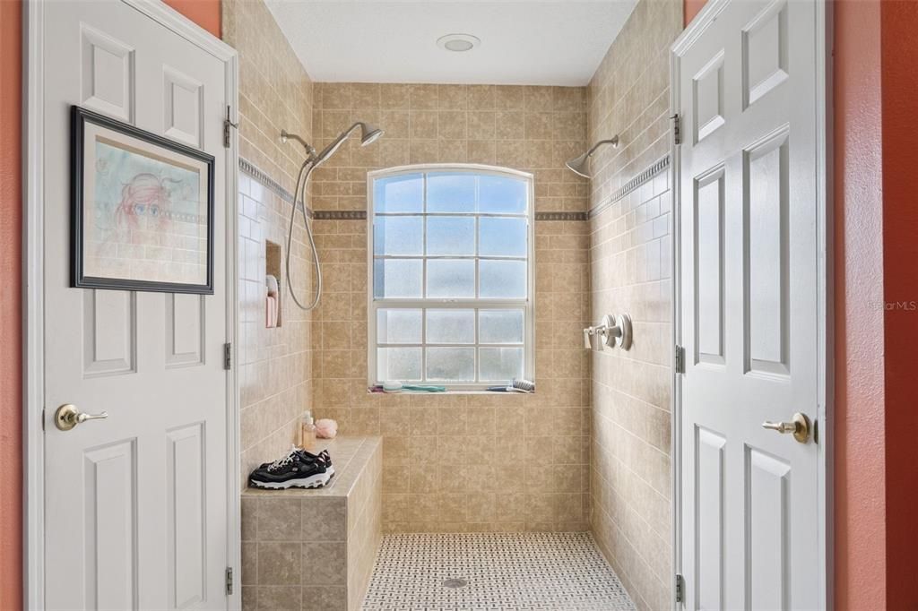 For Sale: $465,000 (4 beds, 2 baths, 2096 Square Feet)