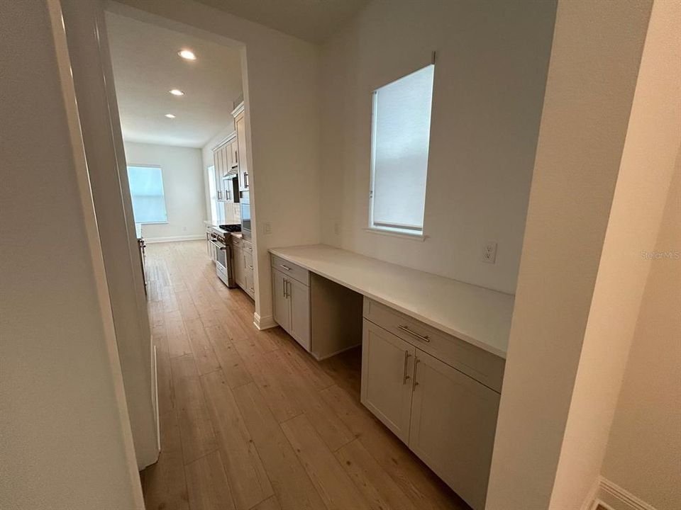 For Rent: $6,500 (6 beds, 5 baths, 4551 Square Feet)