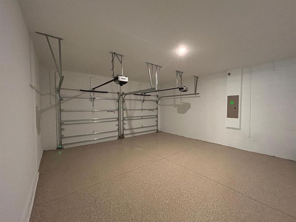 For Rent: $6,500 (6 beds, 5 baths, 4551 Square Feet)