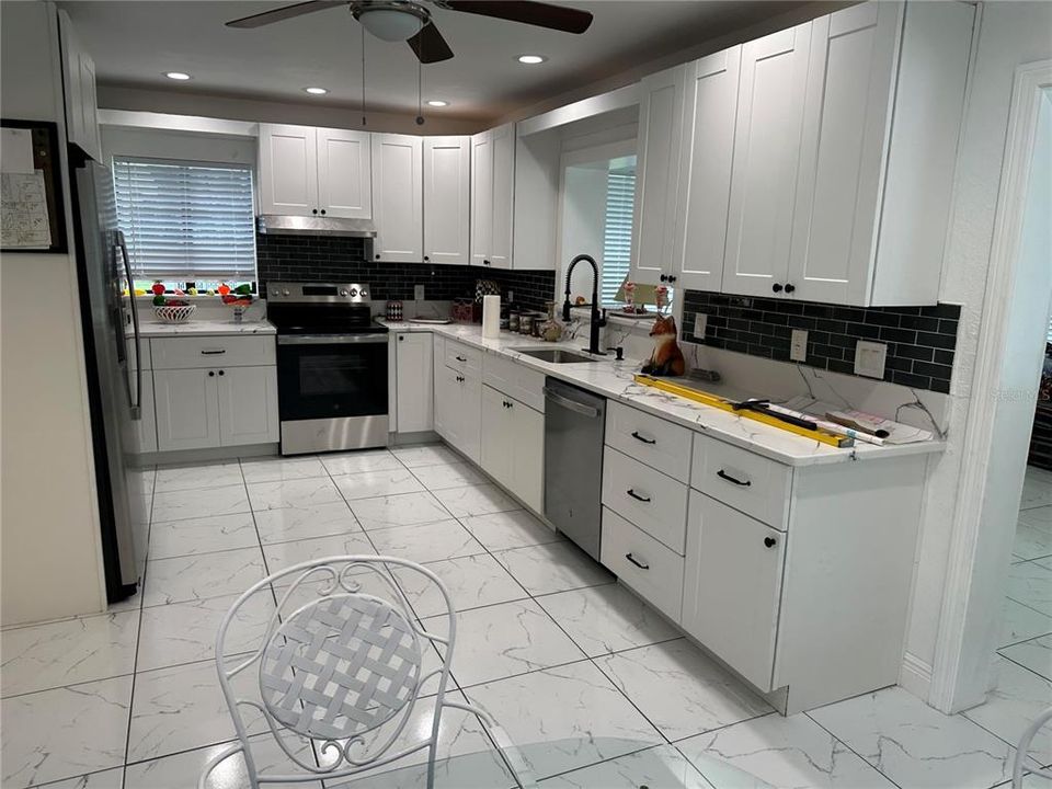 For Sale: $699,000 (4 beds, 3 baths, 2939 Square Feet)