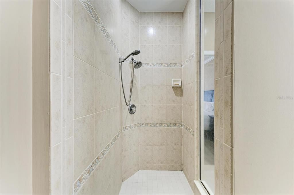 For Sale: $975,000 (4 beds, 3 baths, 2870 Square Feet)