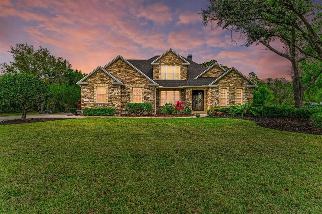 For Sale: $975,000 (4 beds, 3 baths, 2870 Square Feet)