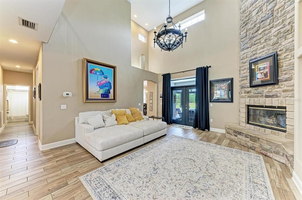 For Sale: $975,000 (4 beds, 3 baths, 2870 Square Feet)