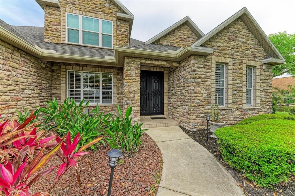 For Sale: $975,000 (4 beds, 3 baths, 2870 Square Feet)