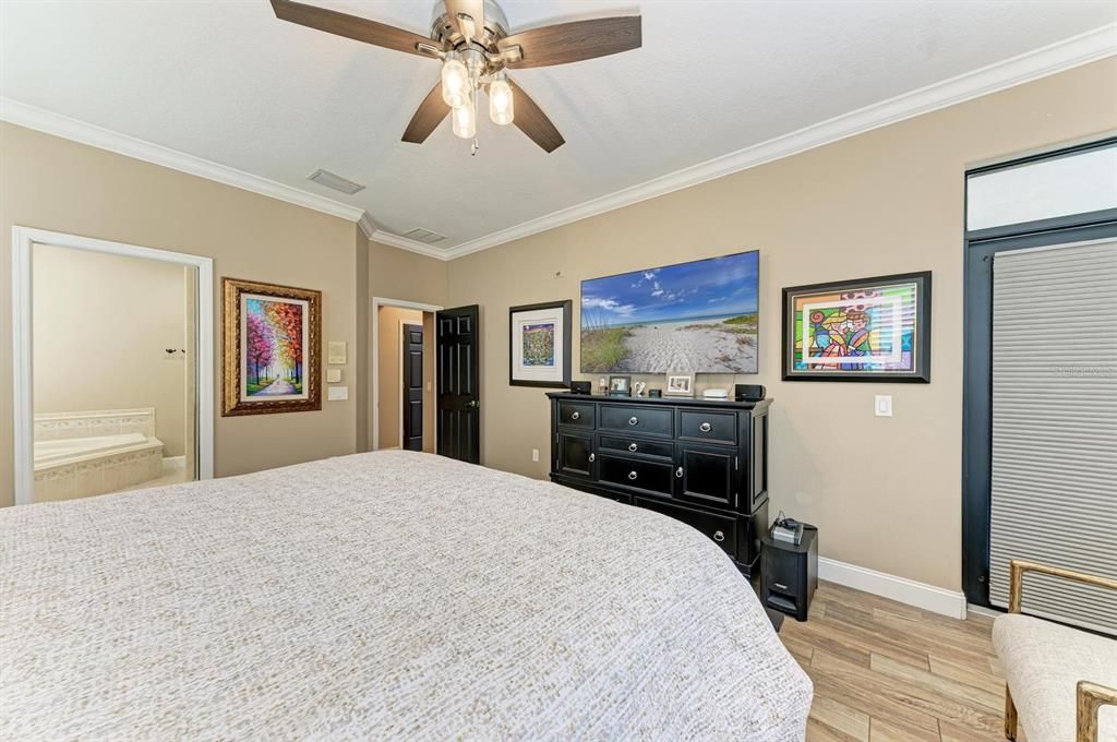 For Sale: $975,000 (4 beds, 3 baths, 2870 Square Feet)