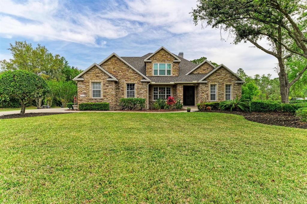 For Sale: $975,000 (4 beds, 3 baths, 2870 Square Feet)