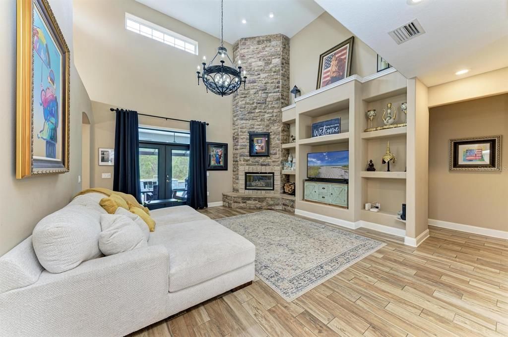 For Sale: $975,000 (4 beds, 3 baths, 2870 Square Feet)