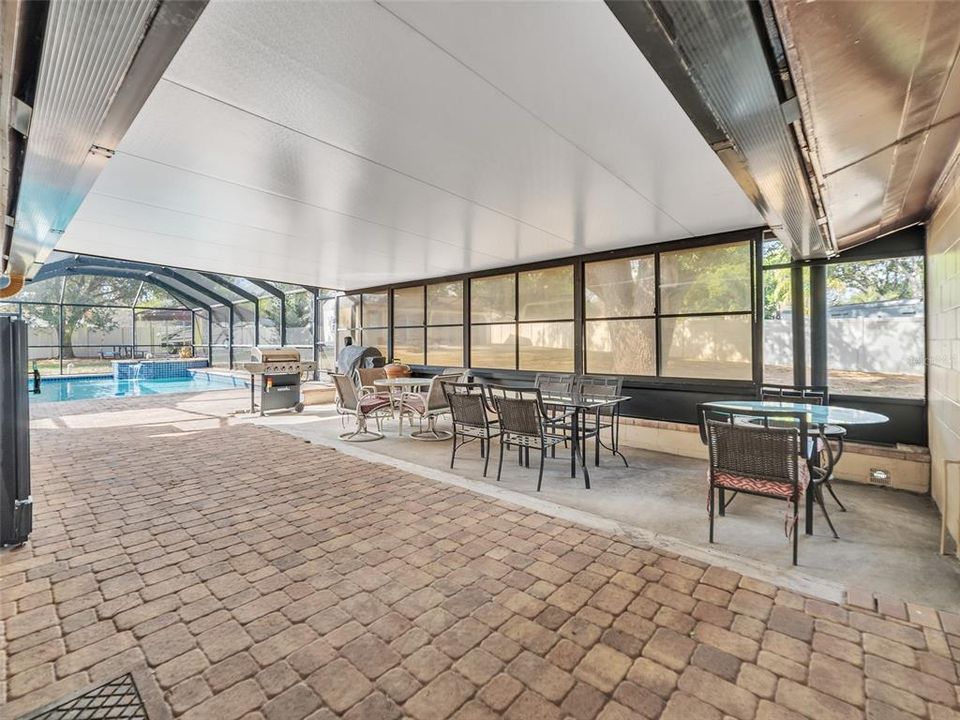 待售: $625,000 (6 贝兹, 3 浴室, 2718 平方英尺)